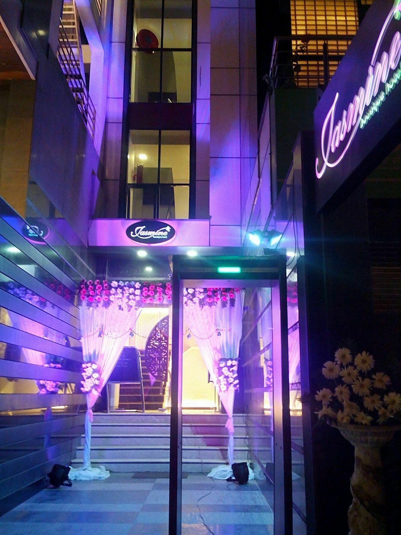 Jasmine Boutique Hotel Jasola Nova Deli Exterior foto